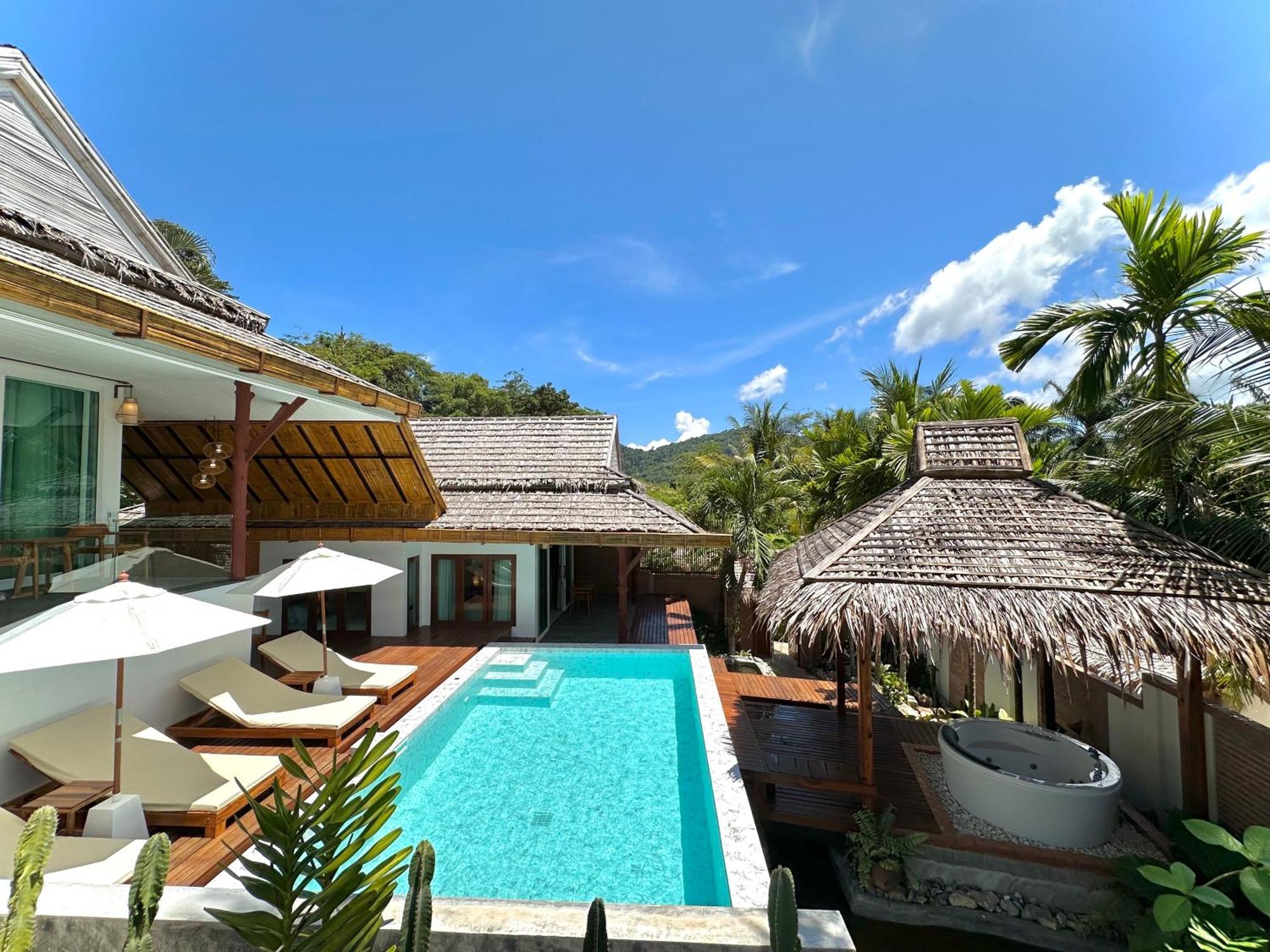 Baan Phuvara Retreat - Romantic Jacuzzi Mountain View Villas Ao Nang Номер фото
