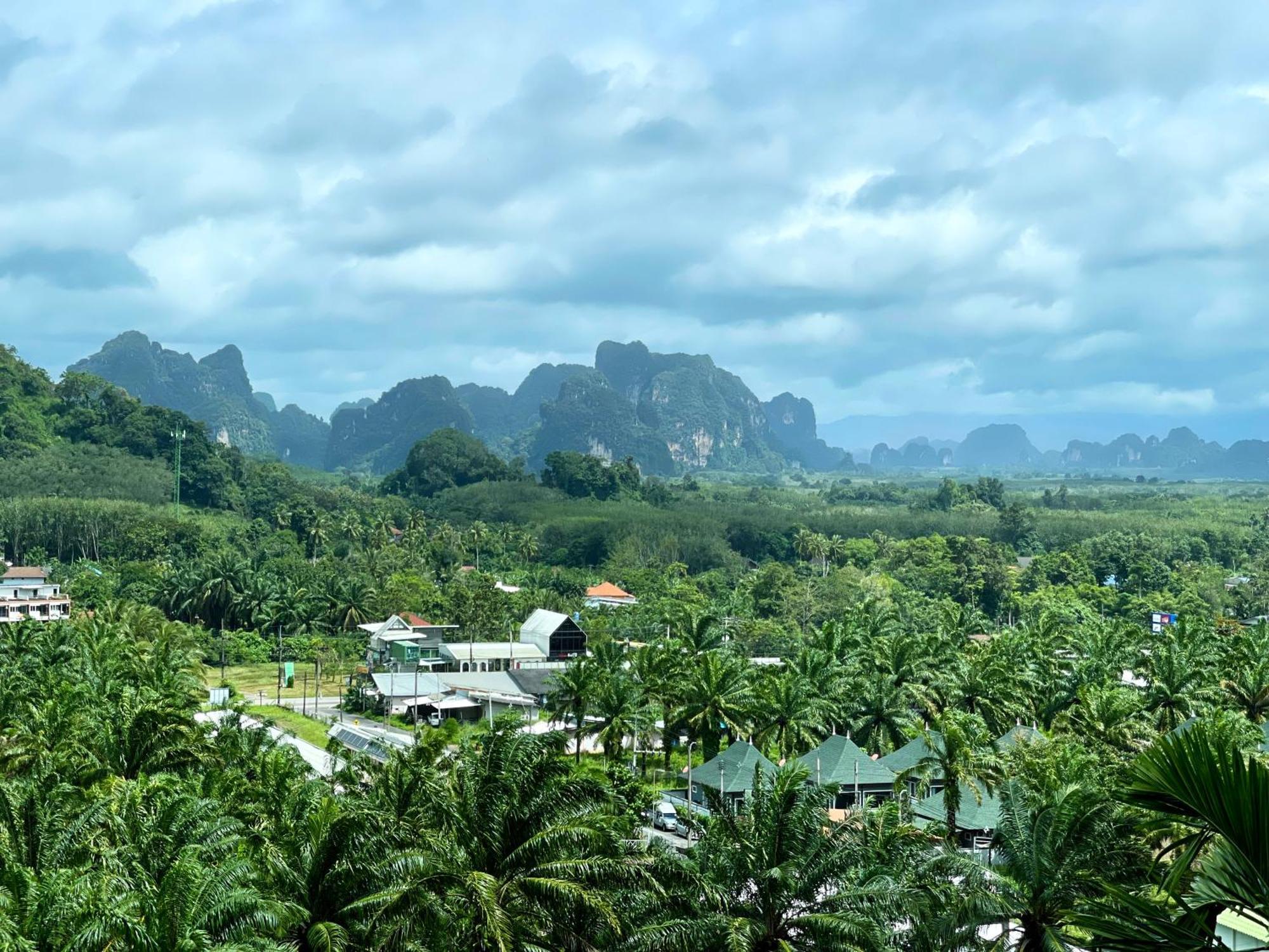 Baan Phuvara Retreat - Romantic Jacuzzi Mountain View Villas Ao Nang Номер фото