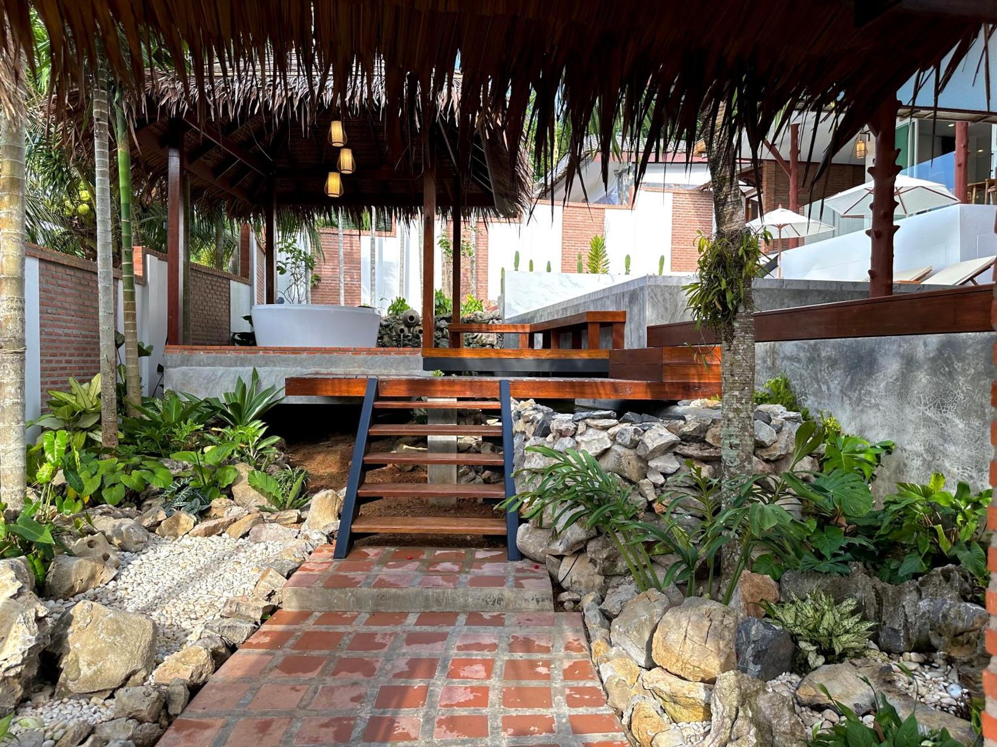 Baan Phuvara Retreat - Romantic Jacuzzi Mountain View Villas Ao Nang Номер фото