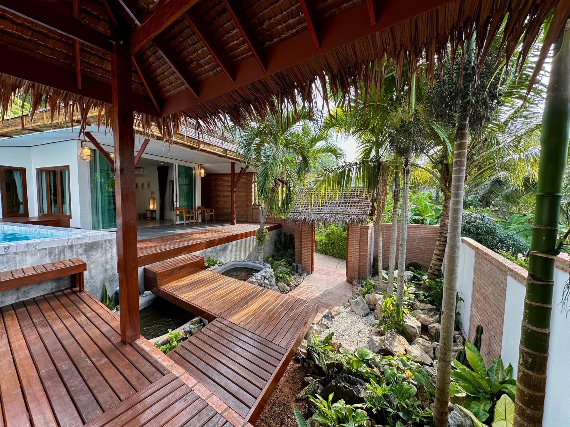 Baan Phuvara Retreat - Romantic Jacuzzi Mountain View Villas Ao Nang Номер фото